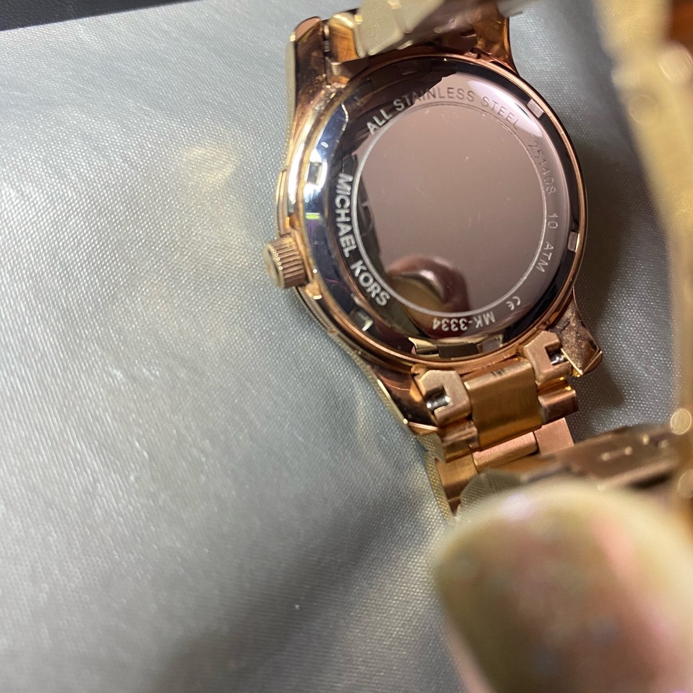 Michael Kors Women MK3334 Logo Dial Watch Rose Gold Stainless Quartz New Battery - Picture 8 of 14